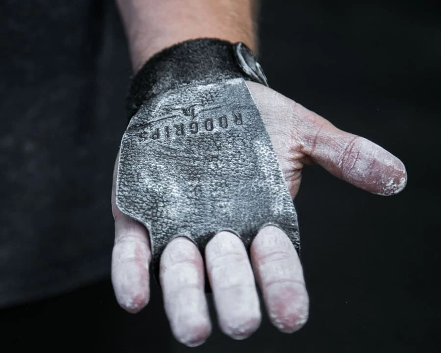 RooGrips 3 Hole Hand Grips RooGrips 3 Hole Hand Grips -Rogue Fitness Shop KG0003 WEB3 j075nu