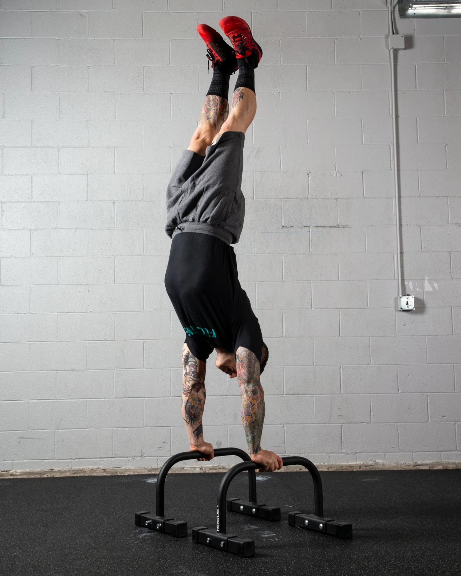 Rogue Bolt Together Parallette Set Rogue Bolt Together Parallette Set -Rogue Fitness Shop RA0979 WEB1 ktb5wv